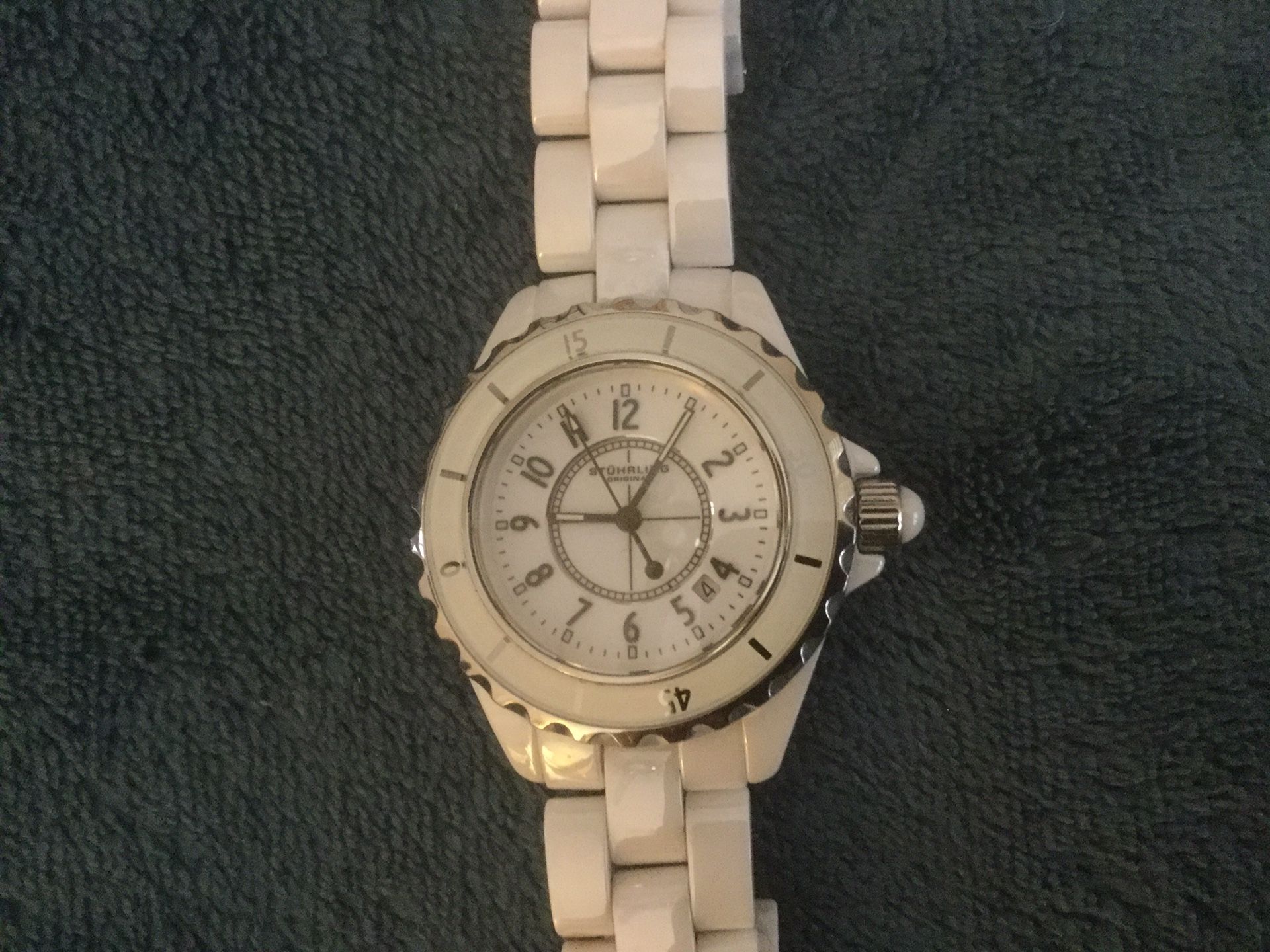 Sturhling ladies white ceramic watch beautiful!