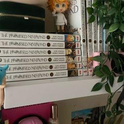 The Promised Neverland Complete manga set
