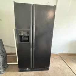 Appliances For Sale (Kenmore fridge, Gas Stove, Dishwasher, And Microwave. 