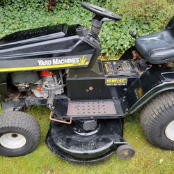 Yard Machines Riding Lawn Mower Runs Great 