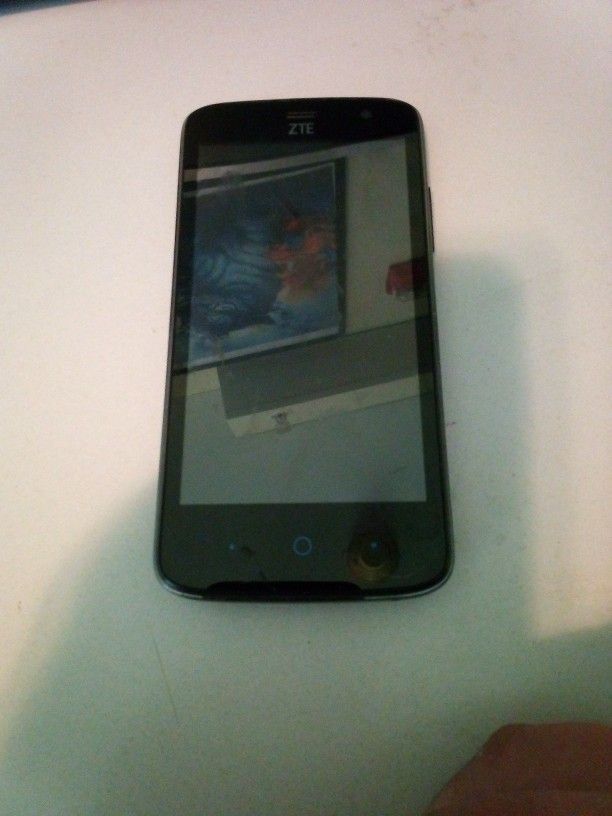 ZTE Cell Phone 