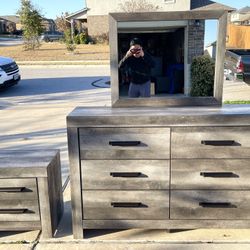 Dresser & Nightstand Set
