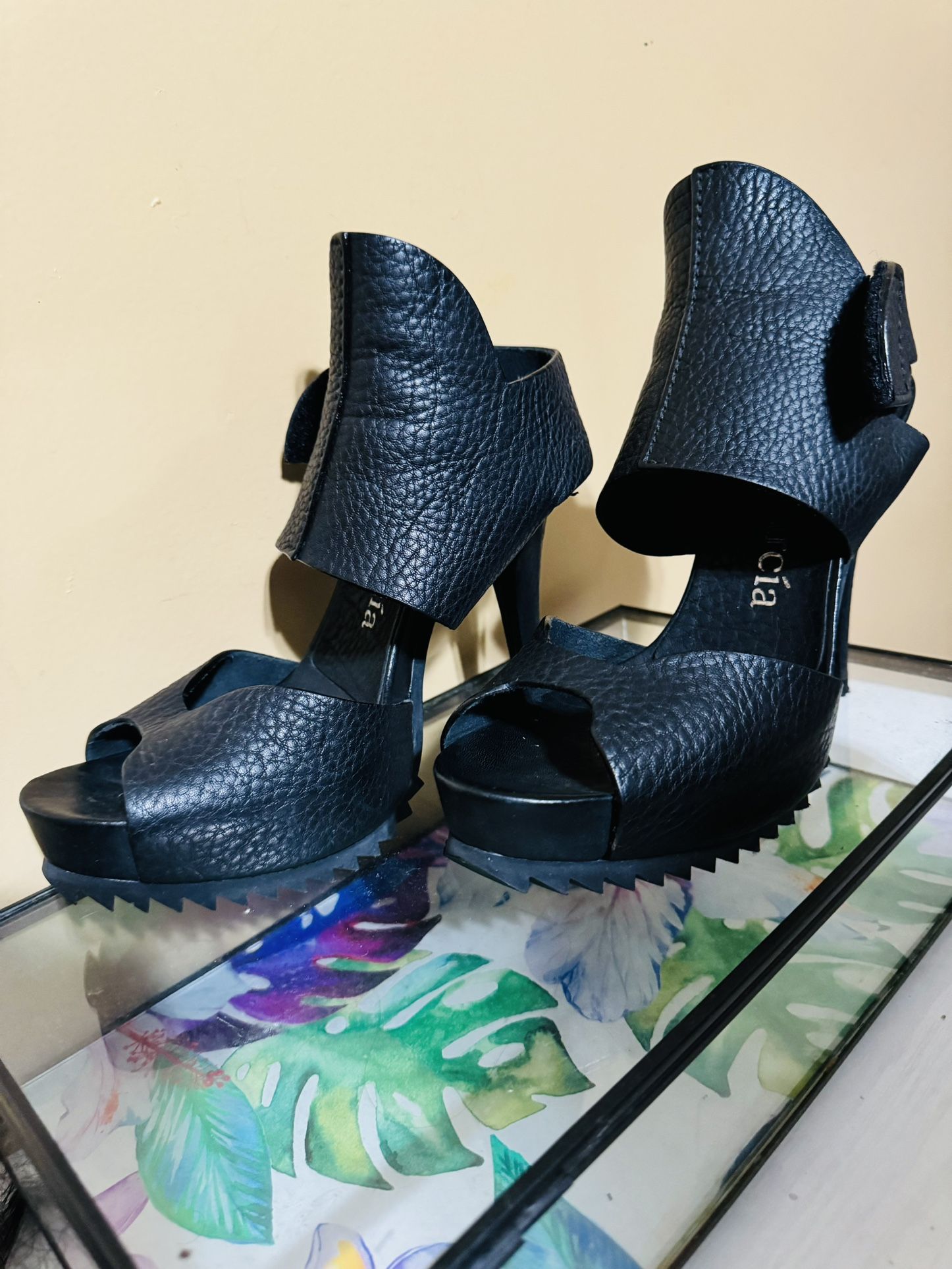 Brand New Pedro Garcia Designer Leather Heels!