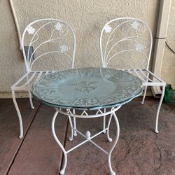 Vintage Accent Table & Chairs 