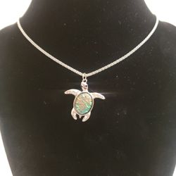 Silverplated Turtle Pendant Necklace Green Foil Chip Lobster Claw Clasp 18"+2" Extender F11 
