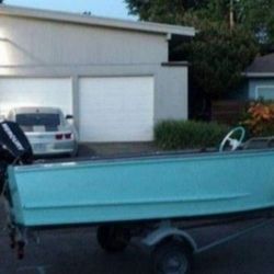Amazing Motorboat - 4 Stroke - Fuel Efficient - Reliable