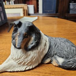 Vintage 9" Sandicast Sheltie Tri Color Dog Figurine Sandra Brue Signed 1987