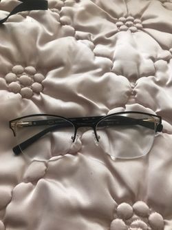 New Oscar Dela Renta prescription grade frames