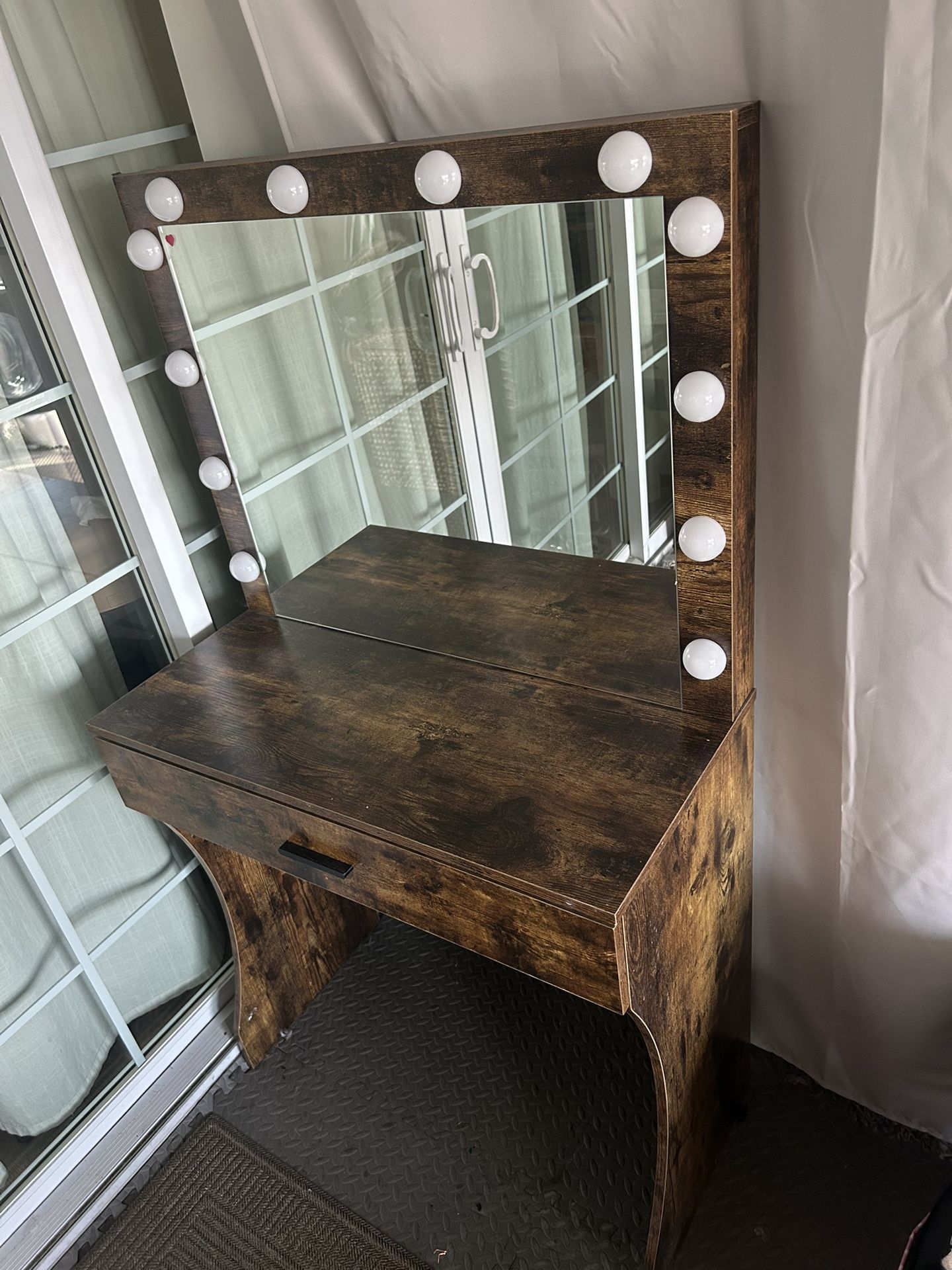 Vanity Desk