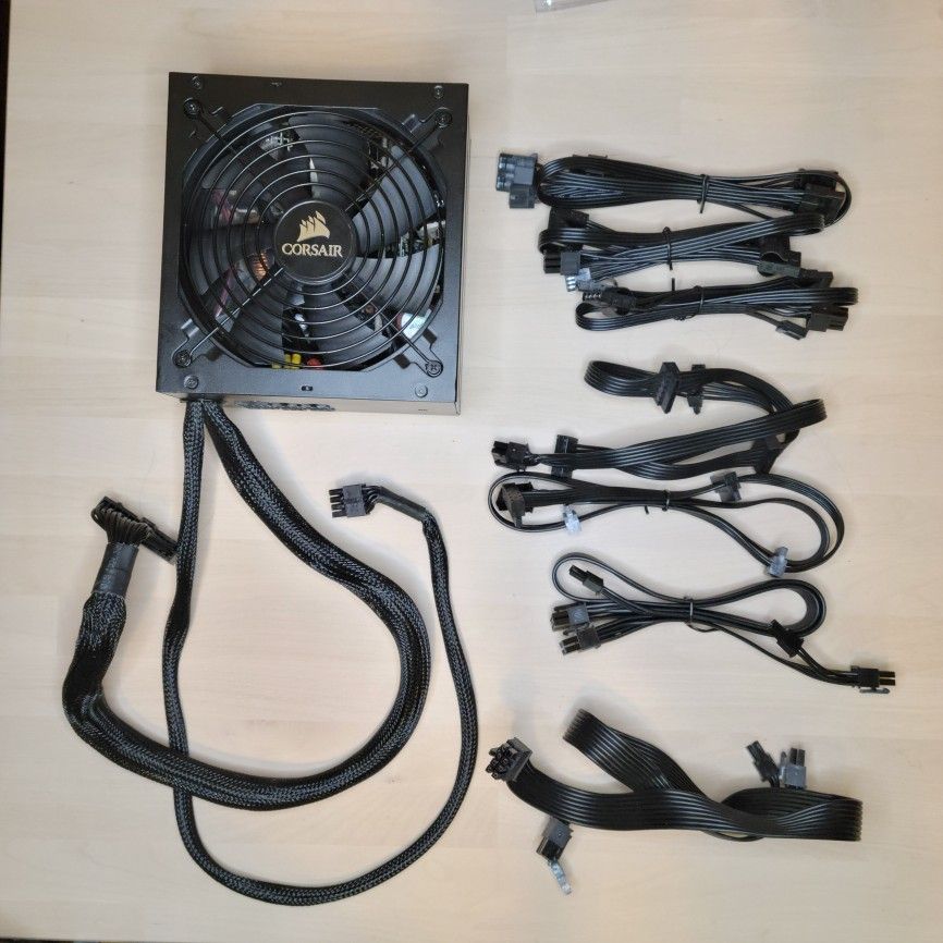 Corsair CX750M 80 Plus Bronze - Semi-Modular Computer Power Supply 750 Watts