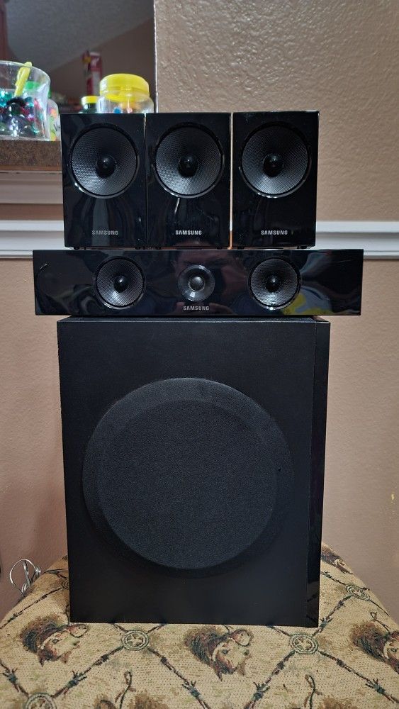 .SAMSUNG MODEL PS-EW2-2, PS-ES3-1, & PS-EC2-1 SPEAKER SYSTEM Not Wires