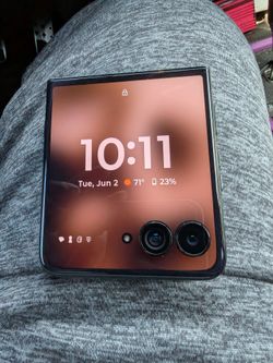 MOTOROLA RAZOR ULTRA FLIP 512GB (2025 model)
