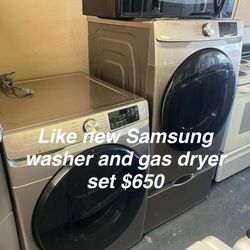 Like New Samsung Washer And Gas Dryer Set 