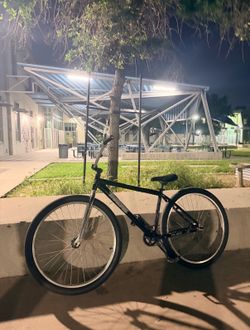 Throne Bike 29in
