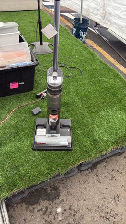 Cordless Shark  hyrovac with charger