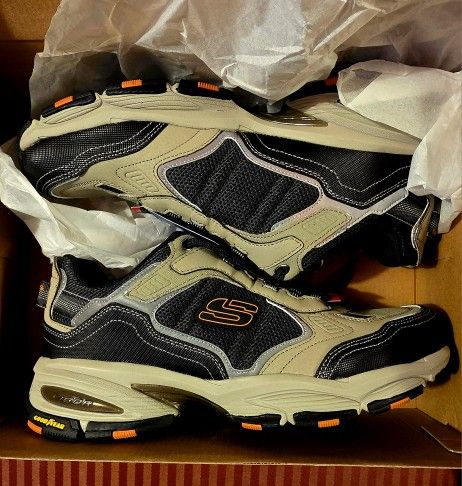 Skechers