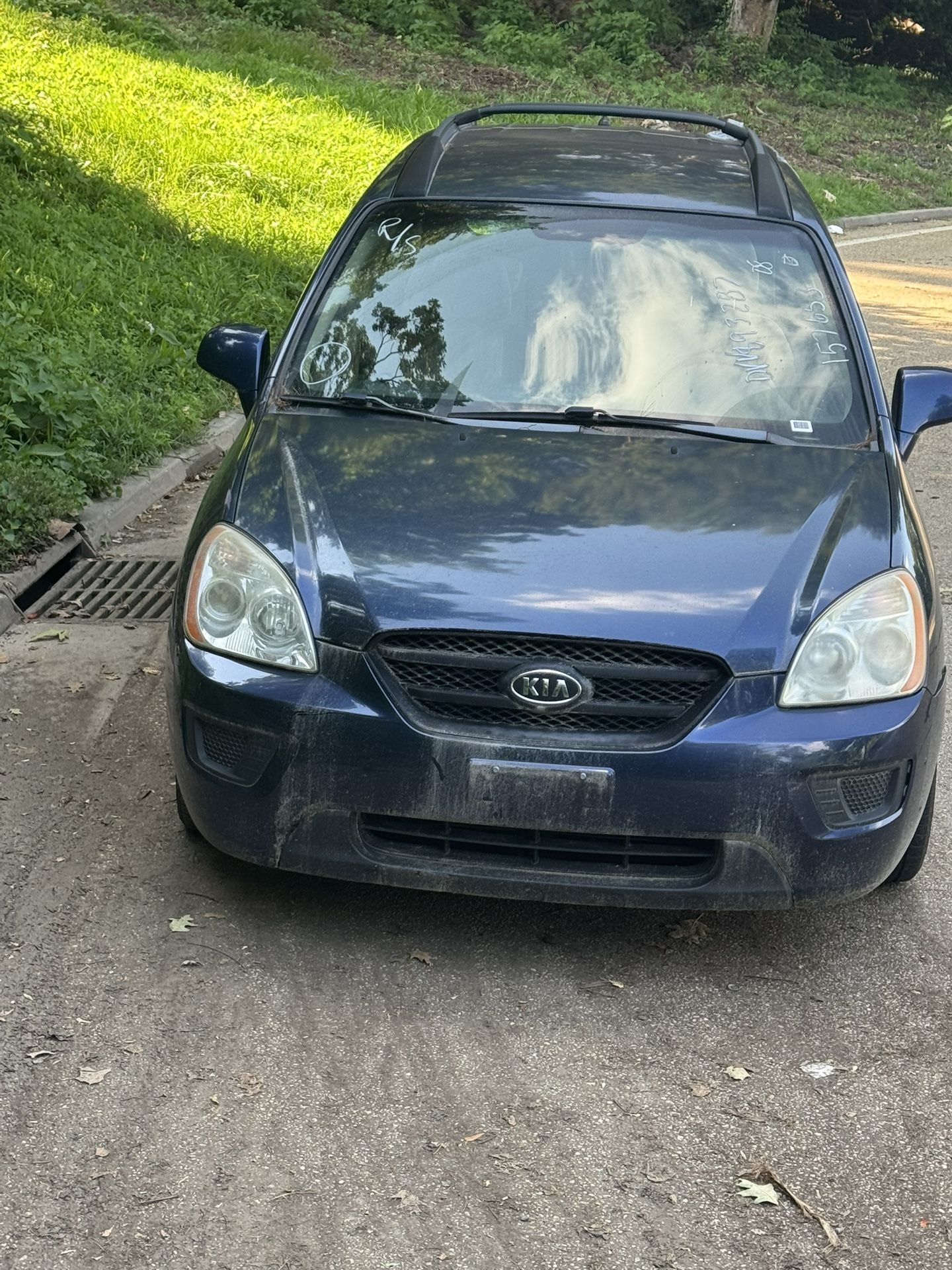 2008 KIA Rondo