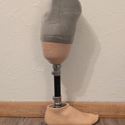 Authentic Below-Knee Prosthetic Right Leg Complete Assembly CE APC-21153 Beige