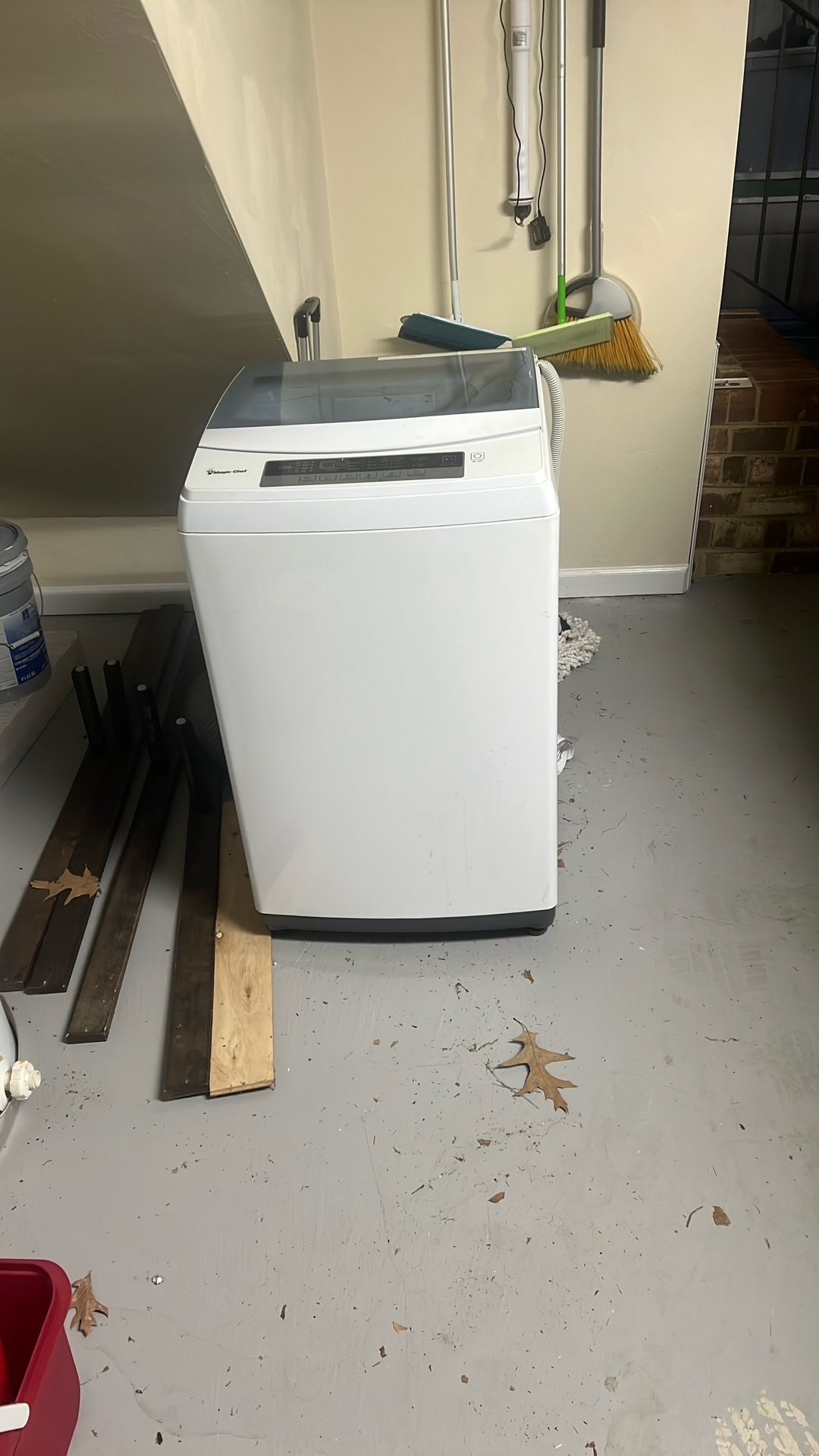 Apartment size Magic Chef washing machine