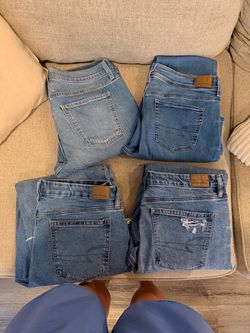3 paid American eagle jeans 1 old navy