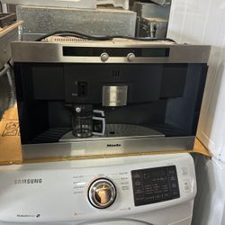 Miele Coffee Make 24”