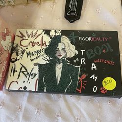 Cruella Eyeshadow Pallet 