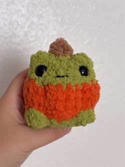 Crochet Fluffy Pumpkin Frog Plushie