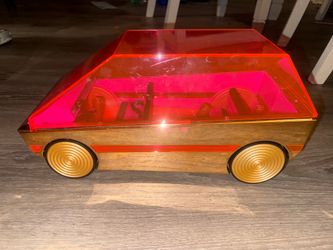 L.O.L party cruiser