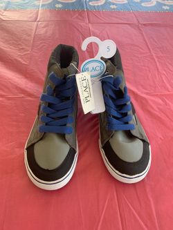 Boys shoes size 5 children’s place
