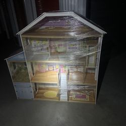 Children’s Dollhouse 