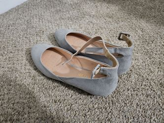 Women shoes size 8