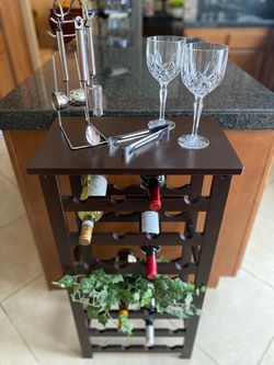 MINI-BAR: 28-BOTTLE WINE RACK WITH BAR WARE