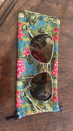 Maui- Jim polarized Gold Frame Aviator Sunglasses