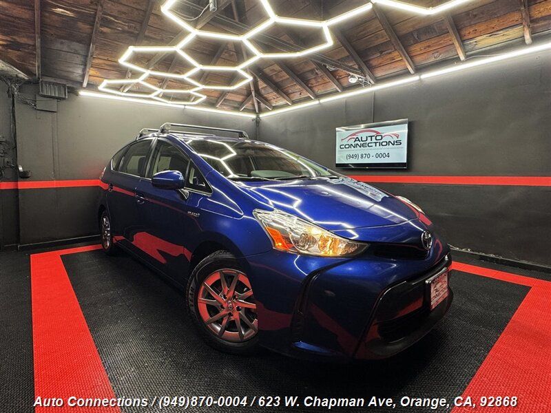 2016 Toyota Prius v Two