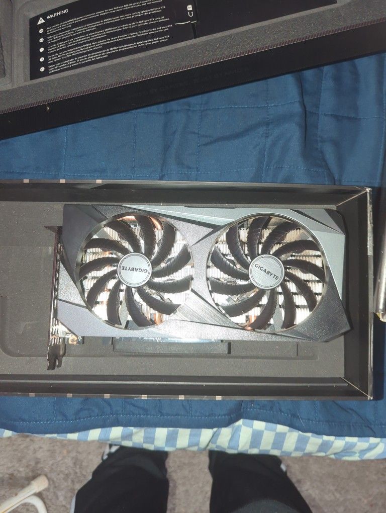RTX 3050 GIABYTE 8GB VRAM