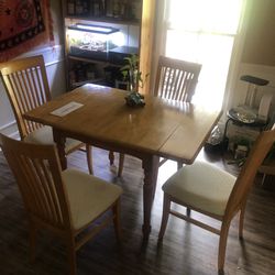Maple Wood Kitchen Table And Chairs