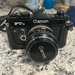 Cannon FTb QL w/50mm Lens, 200mm Lens With Lens Case