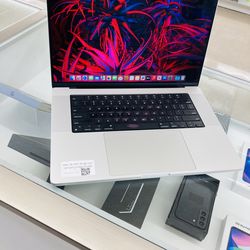 MacBook Pro M1 Pro 32gb ram 512gb ssd 15”