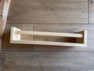 Kids floating book shelf