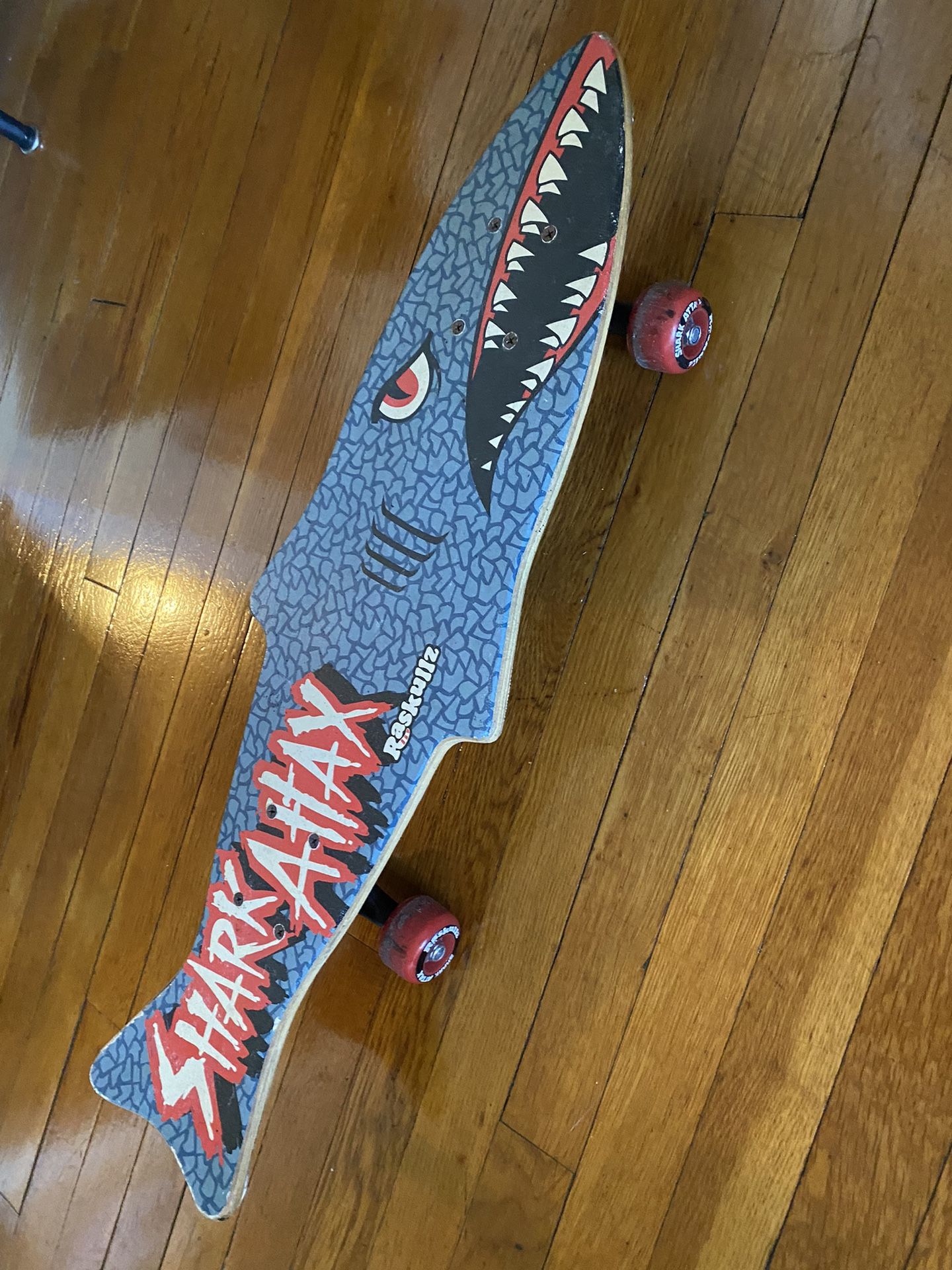 VINTAGE RASKULLZ SHARK ATTAX WOODEN SKATEBOARD 29” SHARK SHAPED