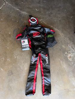 Fighting set gloves included all brand new