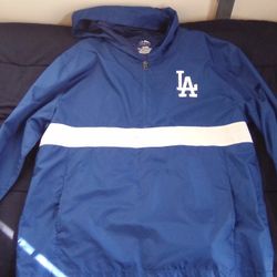 Los Angeles Dodger Pull Over Windbreaker With Hood And Front Pouch...Size XL....15$ 