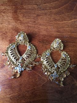 Earrings with stone and crystal beads