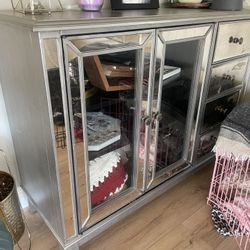 Beautiful Mirrored Cabinet/Dresser/Media Stand 