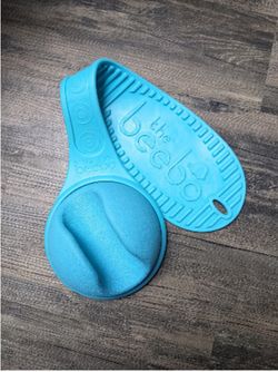 Hands Free Bottle Holder