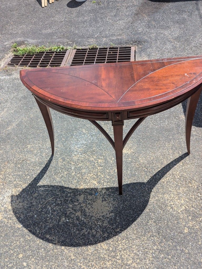 Bombay Company Accent Table