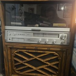 1980s Vintage Stereo 8 Track Record Player 