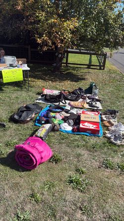 Yard sale 35 banton ave