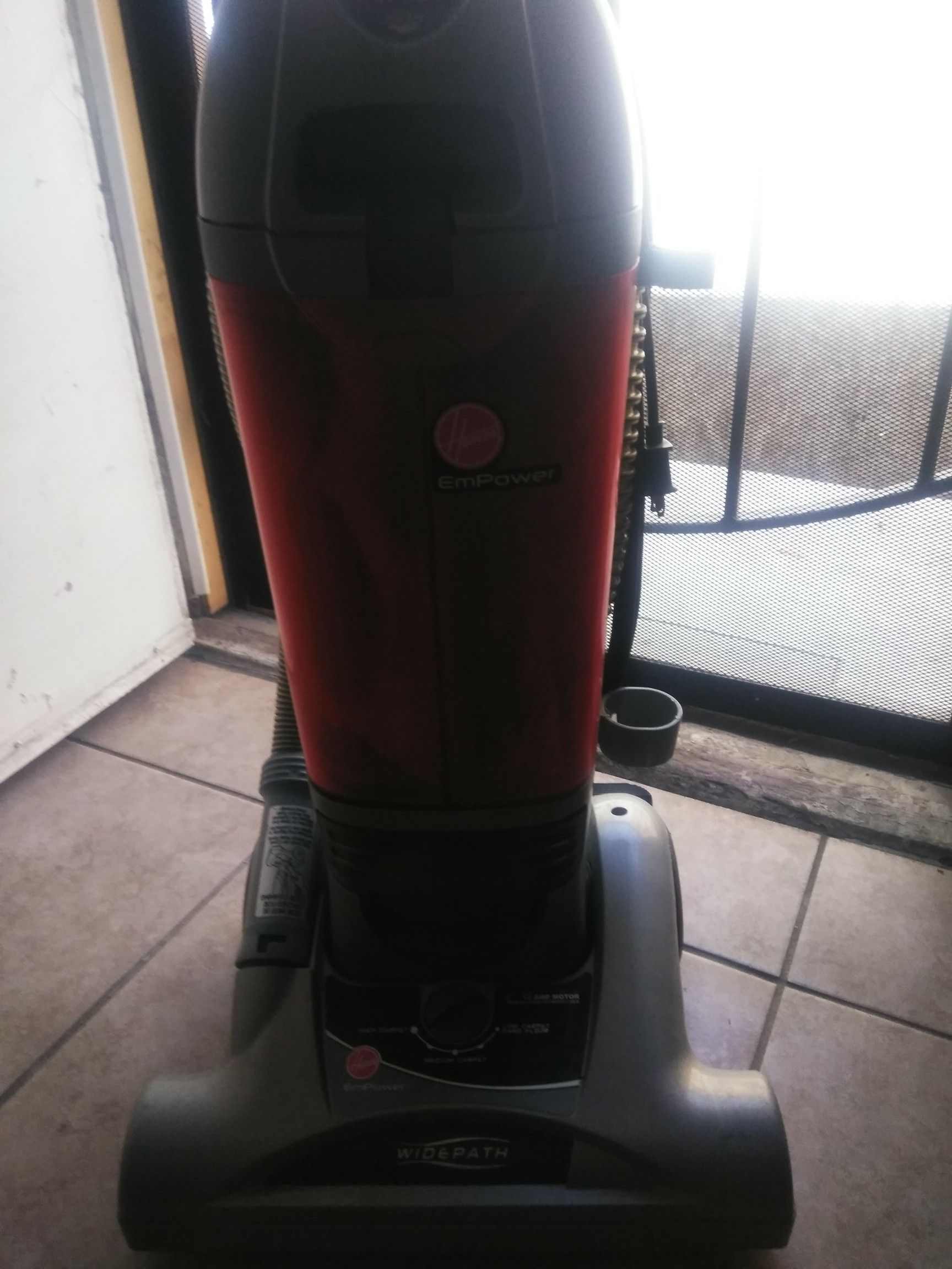 Hoover empower vacuum