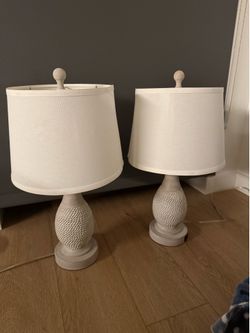 2 lamps